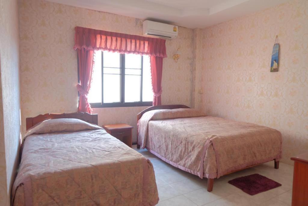 Thaveesinh Hotel Ban Houayxay Exterior photo