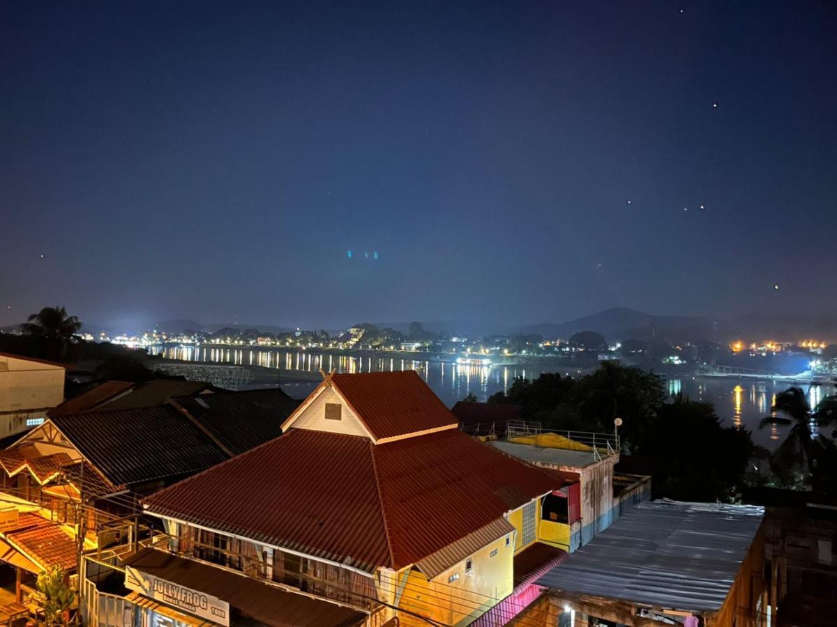 Thaveesinh Hotel Ban Houayxay Exterior photo