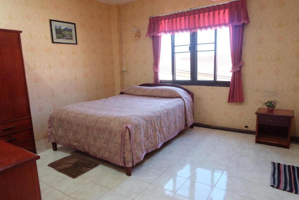 Thaveesinh Hotel Ban Houayxay Exterior photo