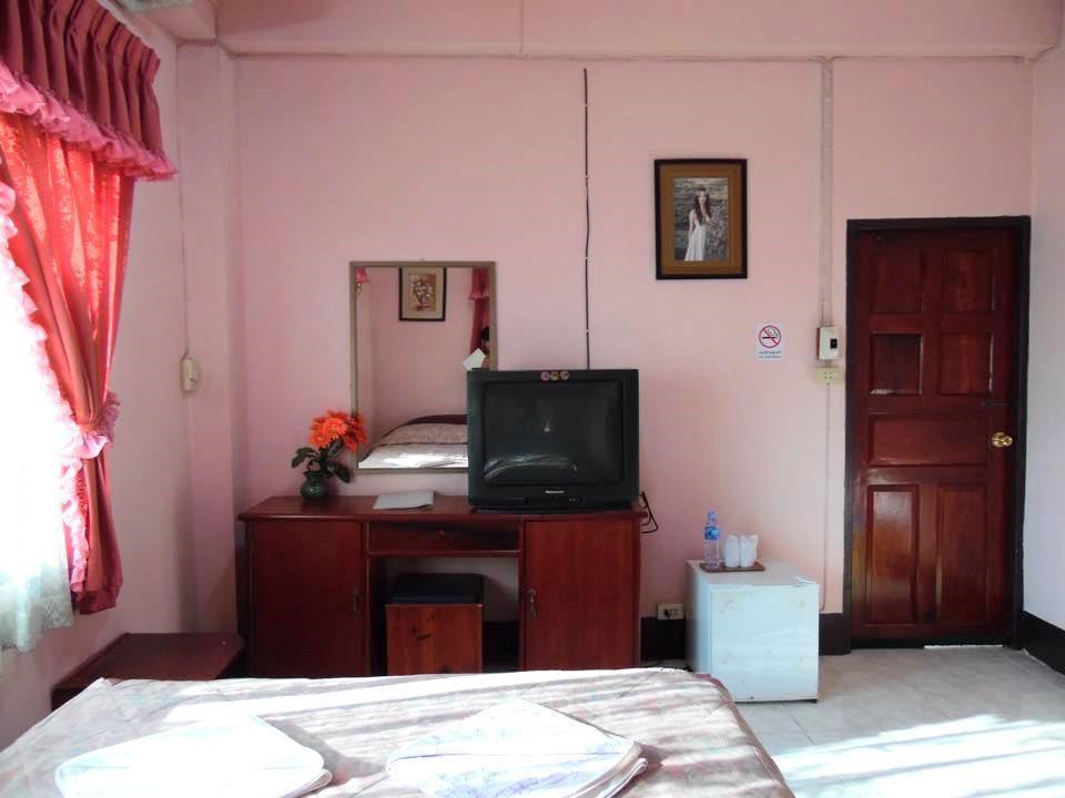 Thaveesinh Hotel Ban Houayxay Exterior photo