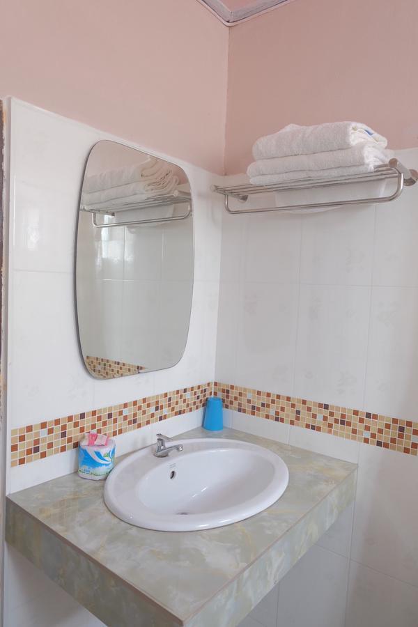 Thaveesinh Hotel Ban Houayxay Exterior photo